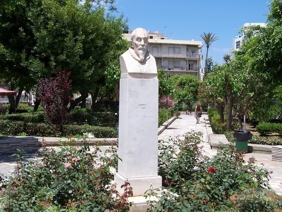 Памятник Эль Греко на острове Крит