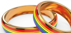 Первый однополый гражданский брак был зарегистрирован мэром Афин, Гиоргосом Каминисом, на этой неделе
