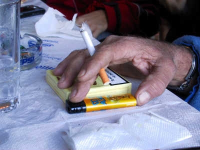 Канада поможет грекам избавиться от табачной зависимости?
