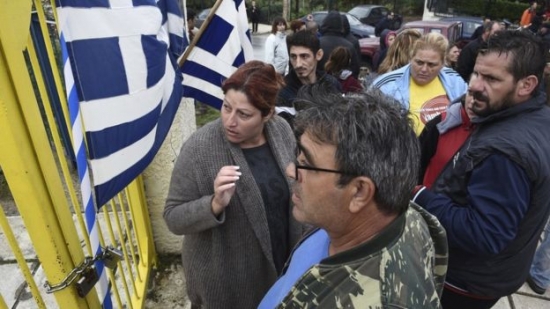 Не все греки положительно отнеслись к первому школьному дню детей беженцев