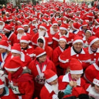 20 декабря Ираклион наполнится Санта-Клаусами, которые поучаствуют в благотворительном забеге в помощь детям
