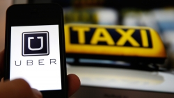 Греция хочет вовлечь в Uber таксистов на полную ставку
